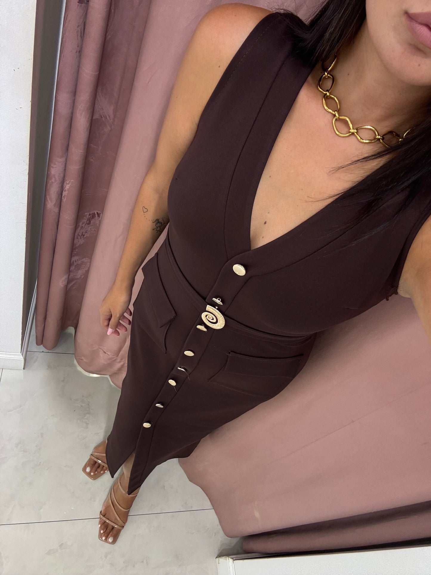 Tubino midi con bottoni - marrone