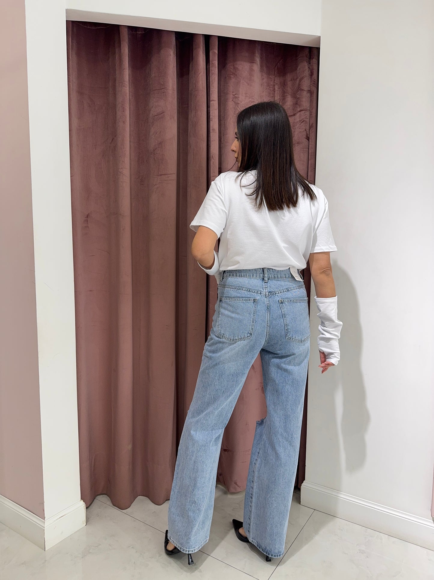 Jeans a palazzo con strappi
