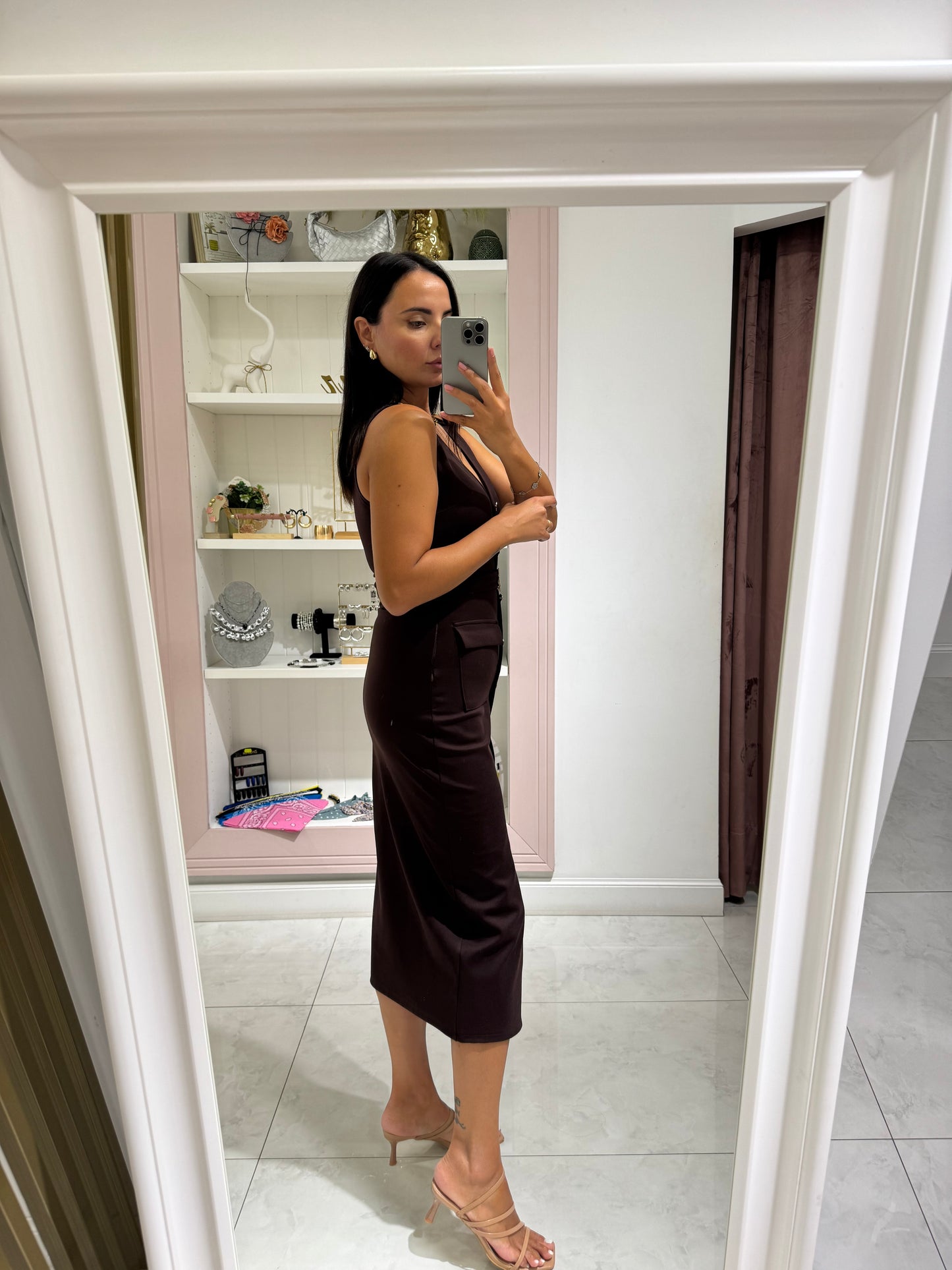 Tubino midi con bottoni - marrone