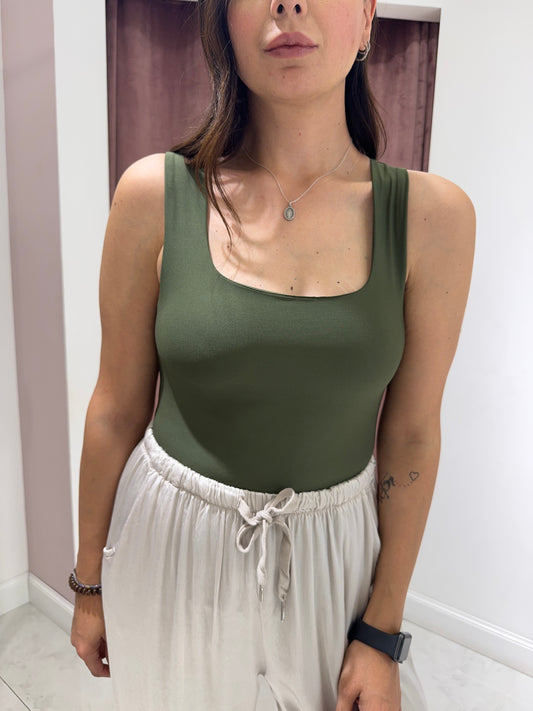 Body basic scollo quadrato - verde militare